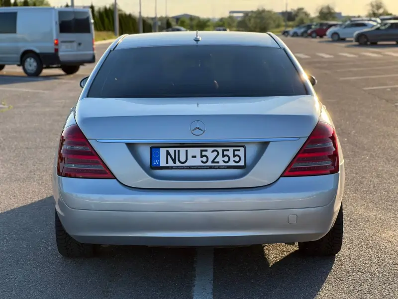 Mercedes-Benz S-Class, 2007