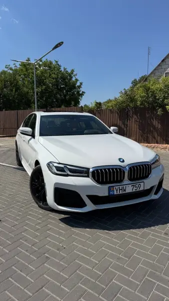 BMW 5 Series, 2022