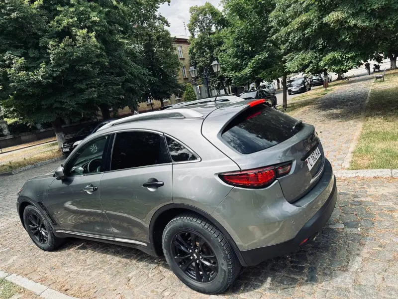 Infiniti FX-Series, 2012