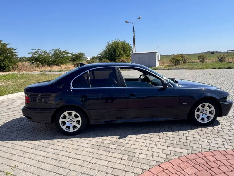 BMW 5 Series, 2001