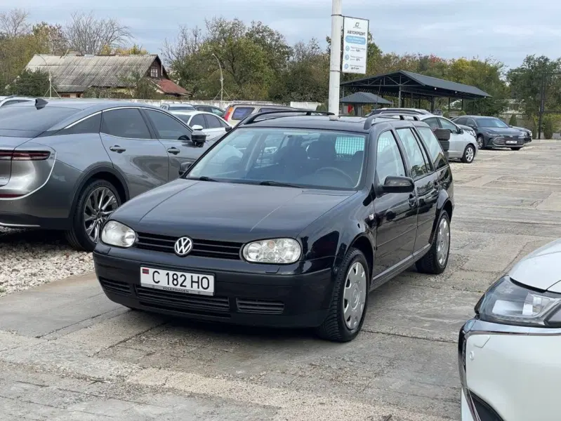 Volkswagen Golf, 2004