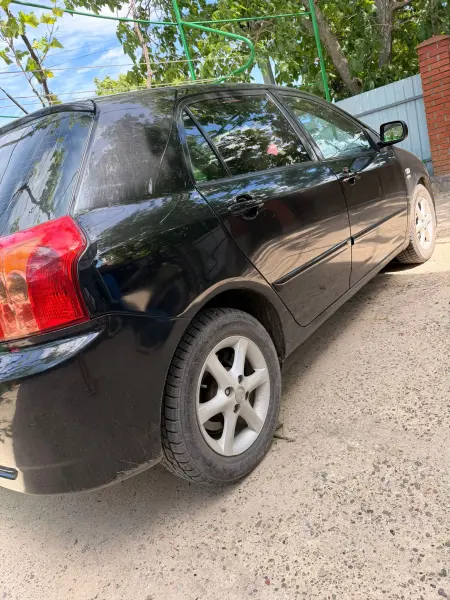Toyota Corolla, 2005