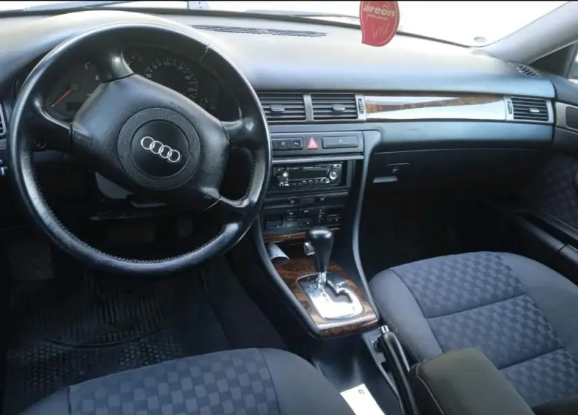 Audi A6, 2001