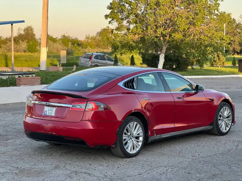TESLA S, 2017