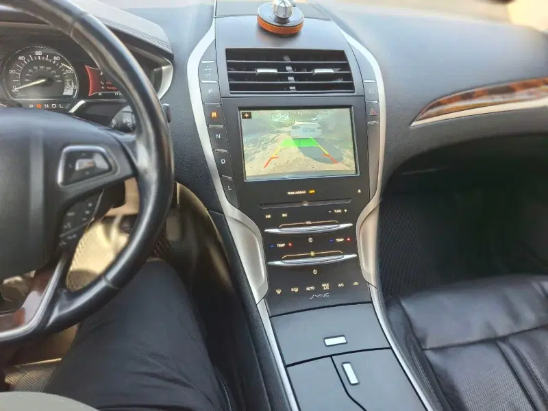 Lincoln MKZ, 2016