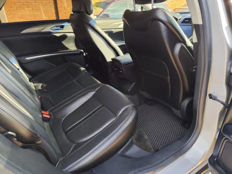 Lincoln MKZ, 2016