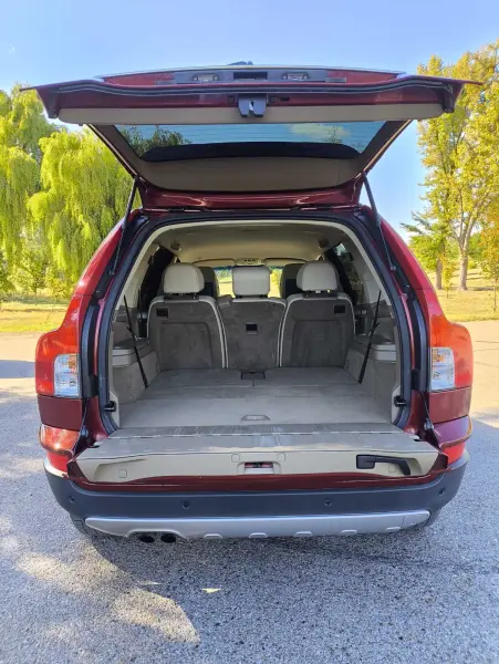 Volvo XC90, 2011