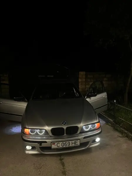 BMW 5 Series, 2000