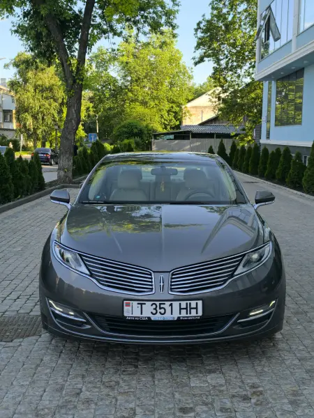 Lincoln MKZ, 2014
