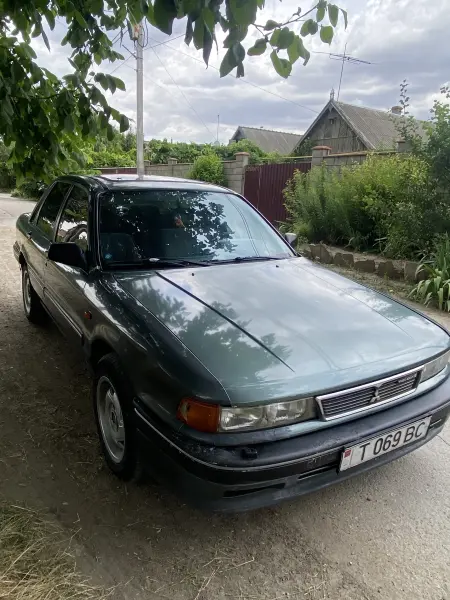 Mitsubishi Galant, 1989