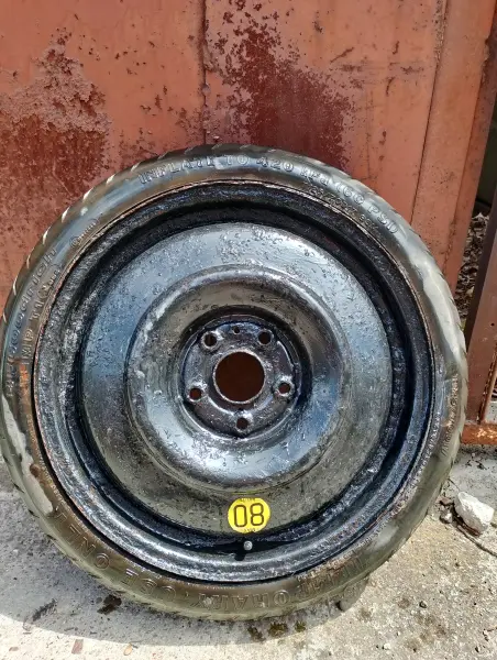 Продам дëшево зимние шины!!!
