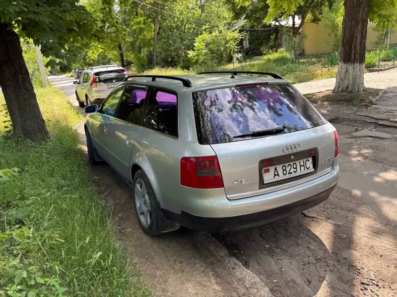 Audi A6, 2000