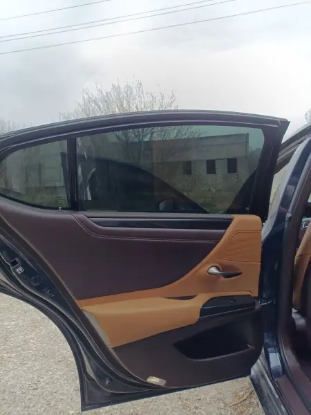 Lexus ES, 2019