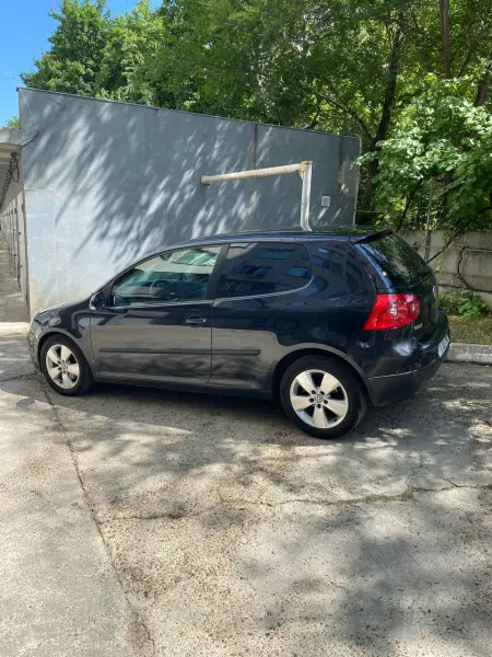 Volkswagen Golf, 2005