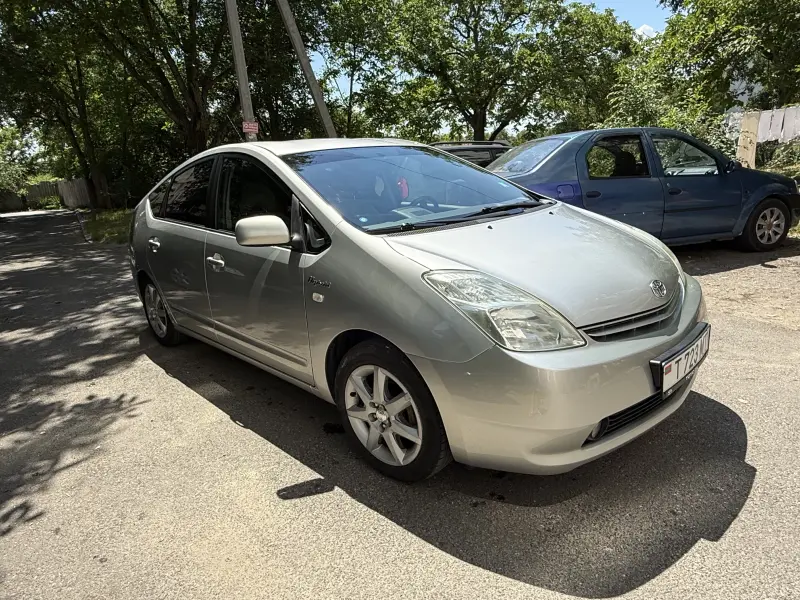 Toyota Prius, 2005