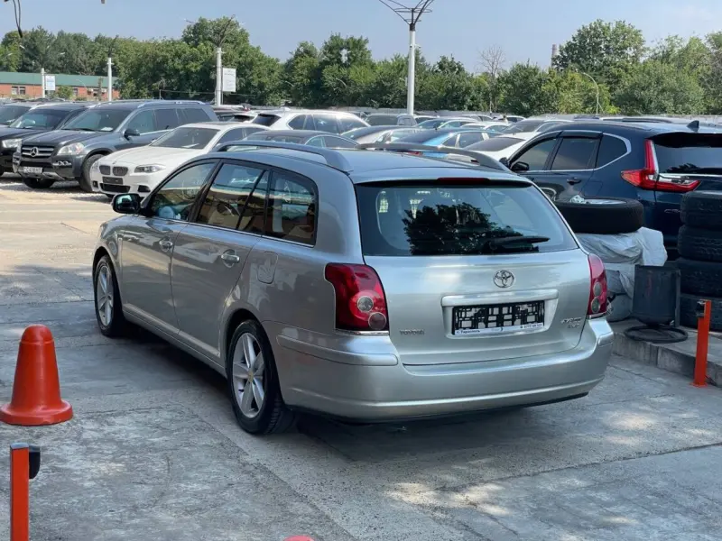 Toyota Avensis, 2008