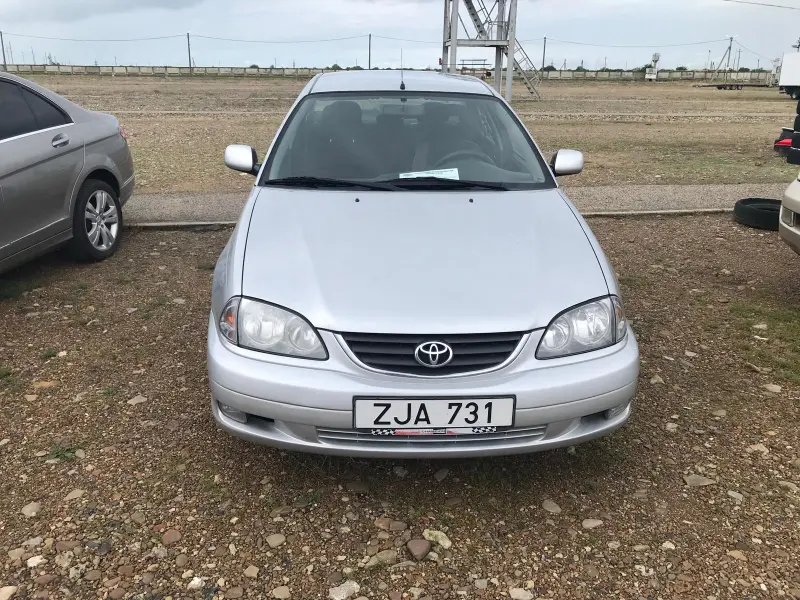 Toyota Avensis, 2002
