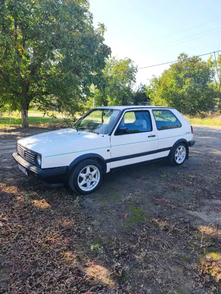 Volkswagen Golf, 1990