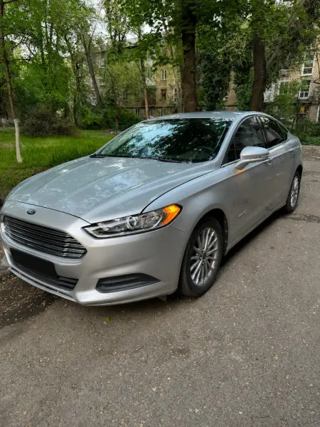 Ford Fusion, 2012