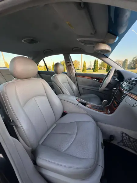 Mercedes-Benz E-Class, 2002