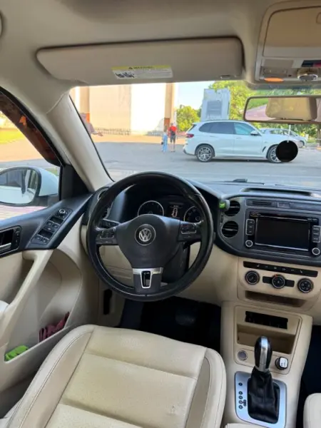 Volkswagen Tiguan, 2014