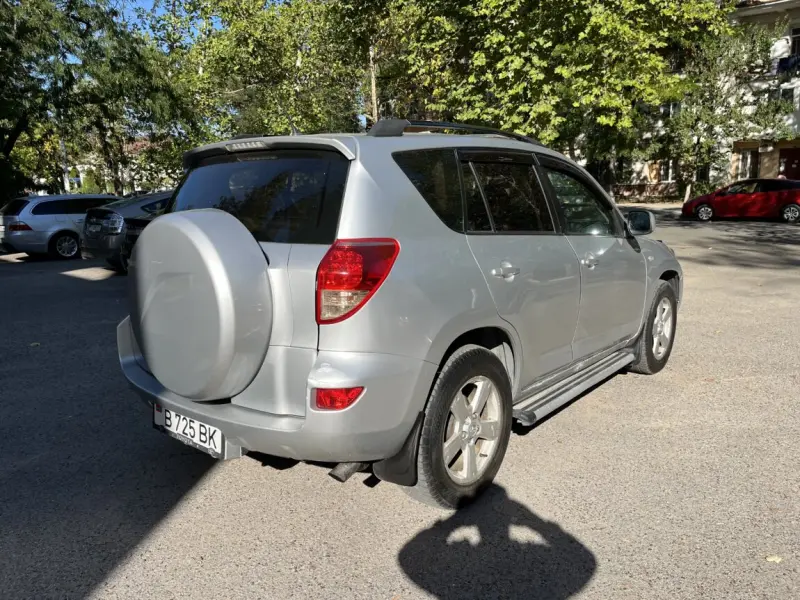 Toyota RAV4, 2007