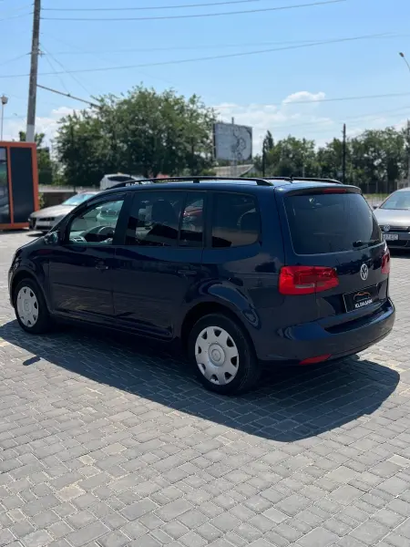 Volkswagen Touran, 2012