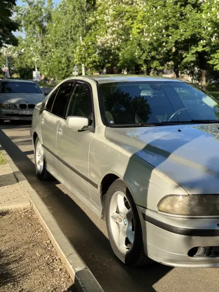 BMW 5 Series, 1999