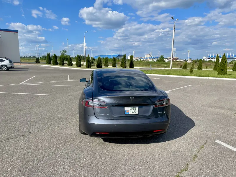 TESLA S, 2019