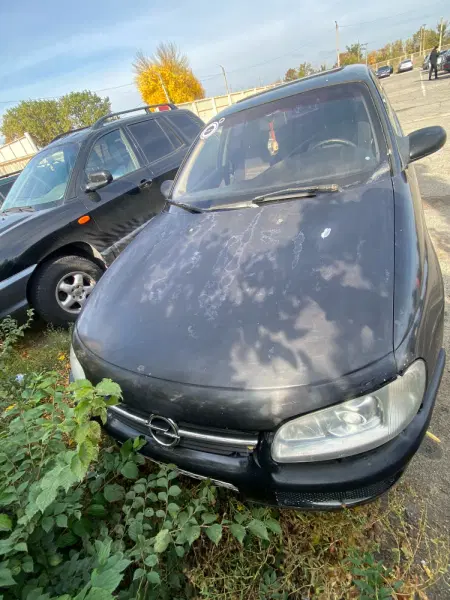 Opel Omega, 1995