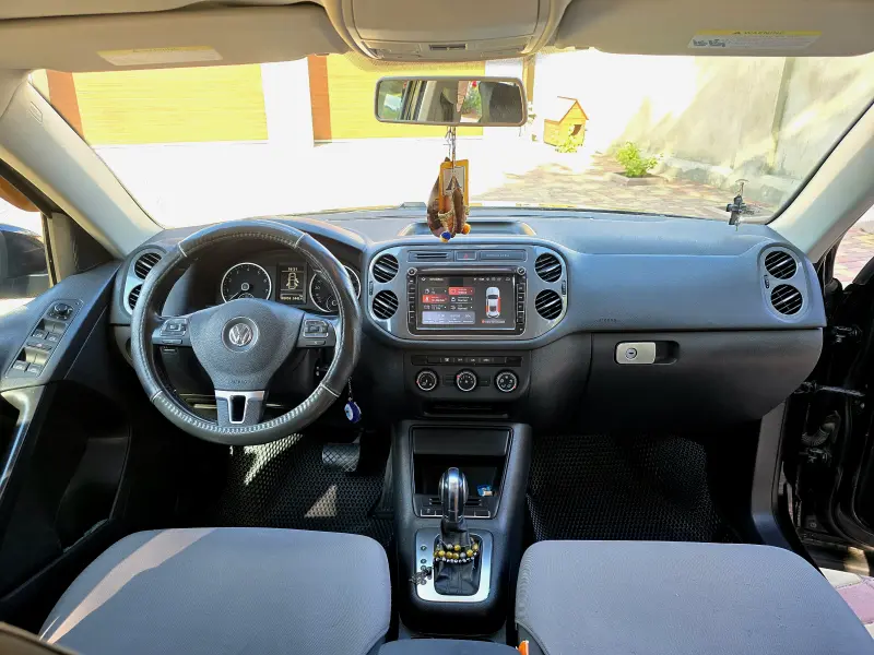Volkswagen Tiguan, 2012