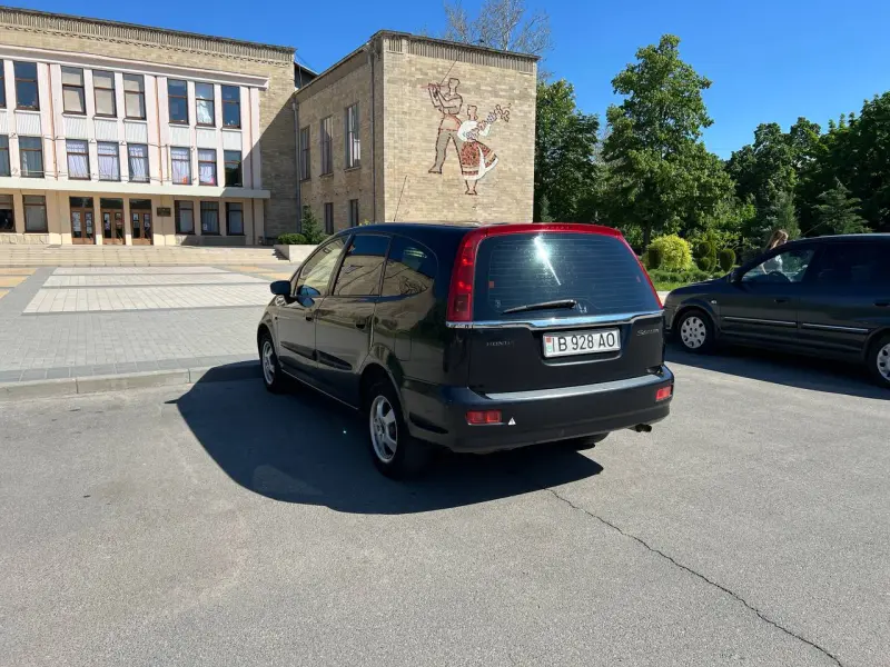 Honda Stream, 2001