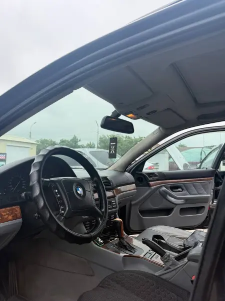 BMW 5 Series, 1999