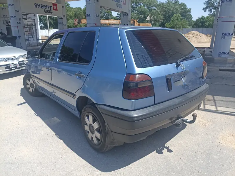 Volkswagen Golf, 1993