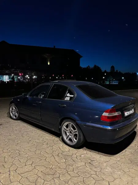 BMW 3 Series, 2004