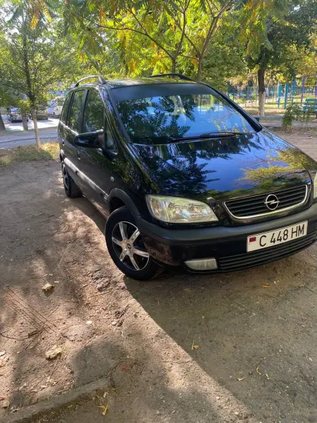 Opel Zafira, 2005