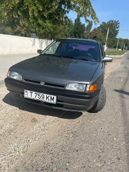 Mazda 323, 1995