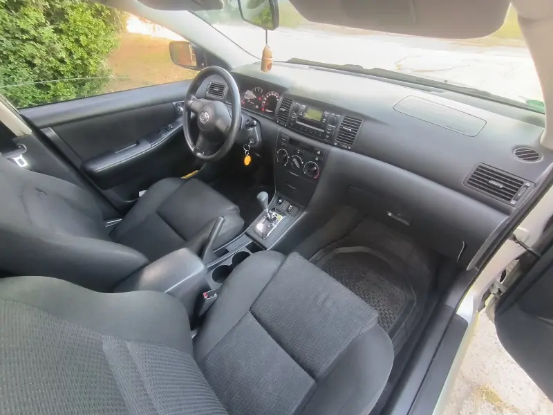 Toyota Corolla, 2005