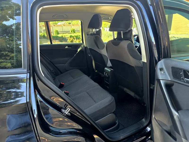 Volkswagen Tiguan, 2012