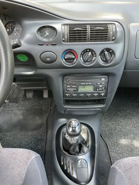 Ford Escort, 1998