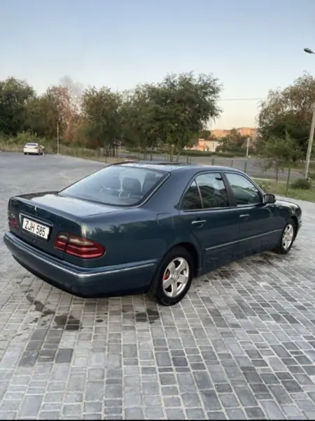 Mercedes-Benz E-Class, 2000