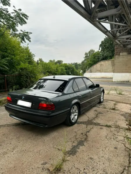 BMW 7 Series, 2000