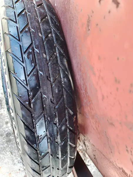Продам дëшево зимние шины!!!