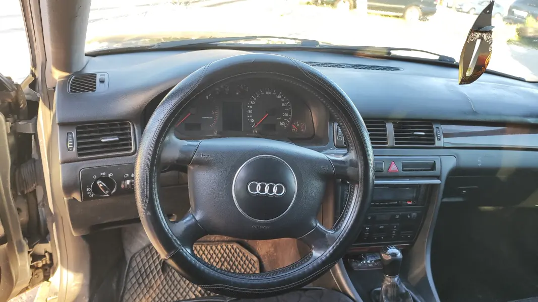 Audi A6 Avant, 2001
