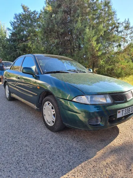 Mitsubishi Carisma, 1998