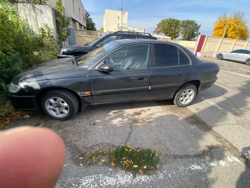 Opel Omega, 1995