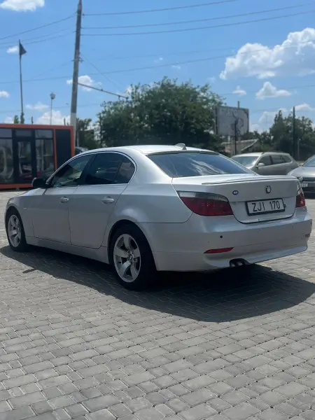 BMW 5 Series, 2005