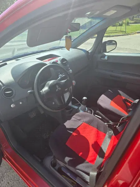 Mitsubishi Colt, 2005