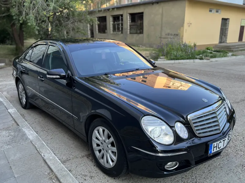 Mercedes-Benz E-Class, 2008