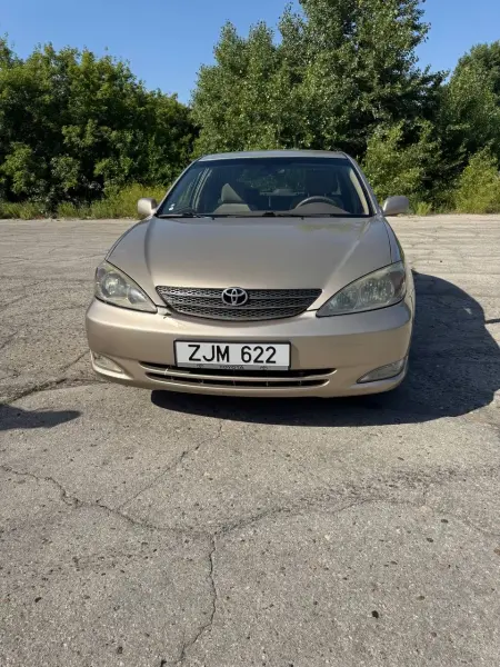 Toyota Camry, 2004